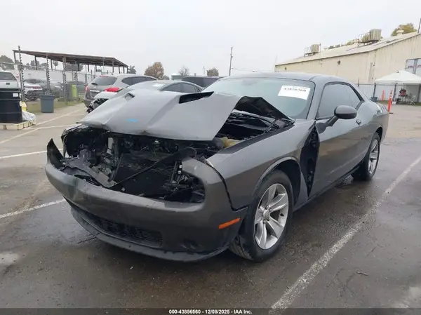 2C3CDZAG9GH353915 2016 DODGE CHALLENGER - Image 2