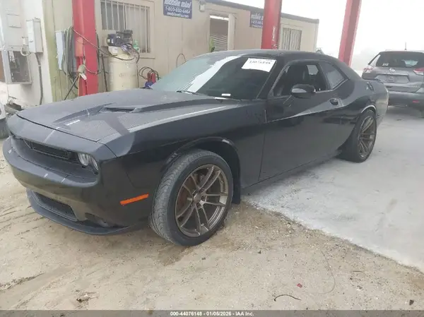 2C3CDZAG9HH558166 2017 DODGE CHALLENGER - Image 2