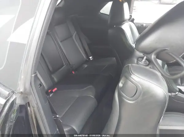 2C3CDZAG9HH558166 2017 DODGE CHALLENGER - Image 8