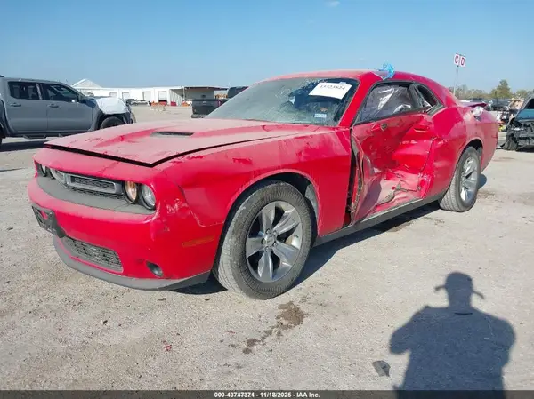 2C3CDZAG9HH568275 2017 DODGE CHALLENGER - Image 2