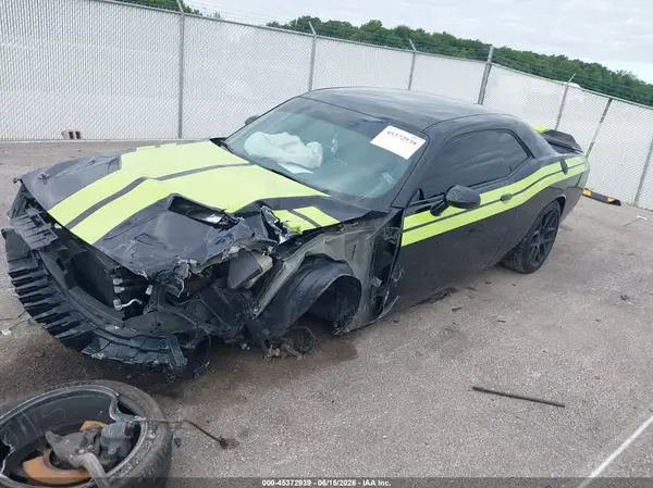 2C3CDZAG9HH611089 2017 DODGE CHALLENGER - Image 2
