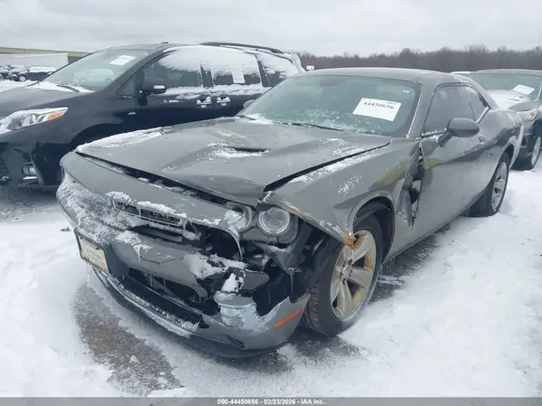 2C3CDZAG9HH635814 2017 DODGE CHALLENGER - Image 2