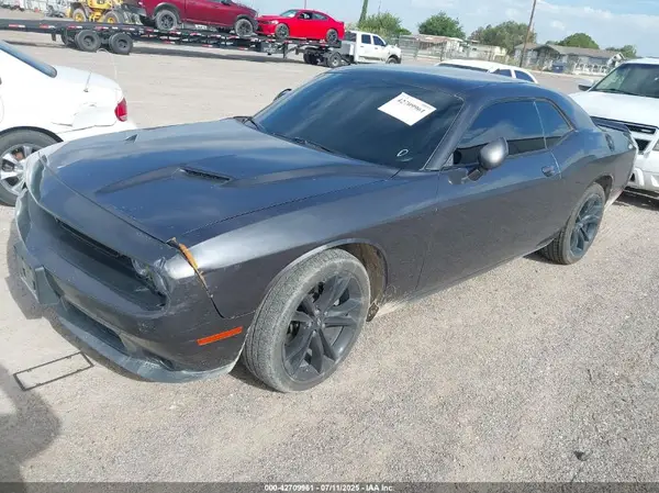 2C3CDZAG9HH665587 2017 DODGE CHALLENGER - Image 2