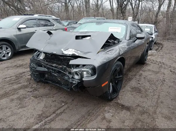 2C3CDZAG9J8271187 2018 DODGE CHALLENGER - Image 2