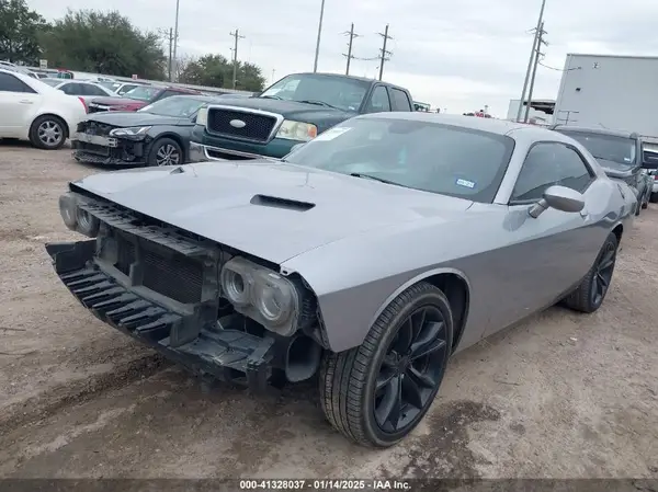 2C3CDZAG9JH110712 2018 DODGE CHALLENGER - Image 2