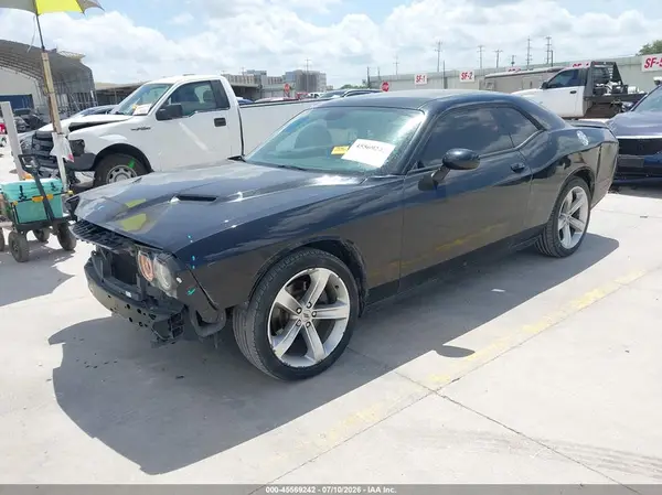 2C3CDZAG9JH131866 2018 DODGE CHALLENGER - Image 2