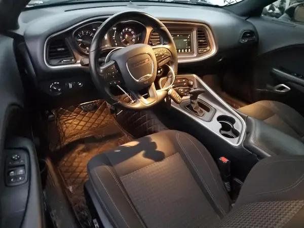 2C3CDZAG9JH152913 2018 DODGE CHALLENGER - Image 8