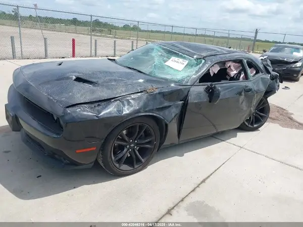 2C3CDZAG9JH172319 2018 DODGE CHALLENGER - Image 2