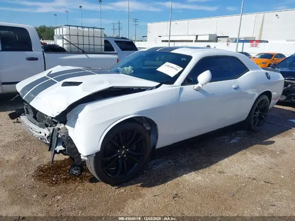2C3CDZAG9JH199827 2018 DODGE CHALLENGER - Image 2