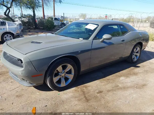 2C3CDZAG9JH310831 2018 DODGE CHALLENGER - Image 2