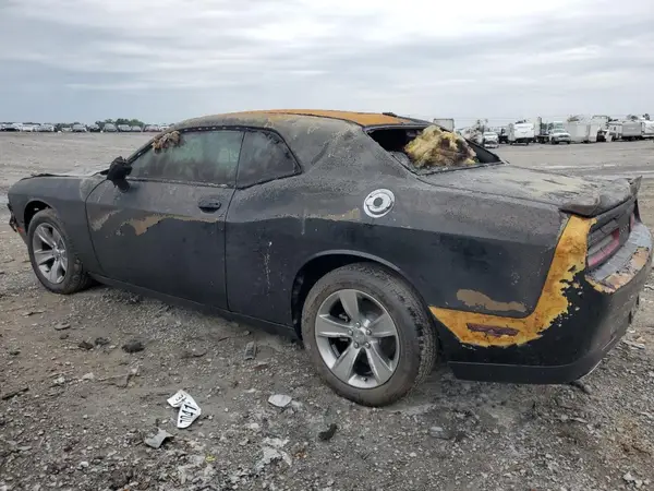 2C3CDZAG9JH322025 2018 DODGE CHALLENGER - Image 2
