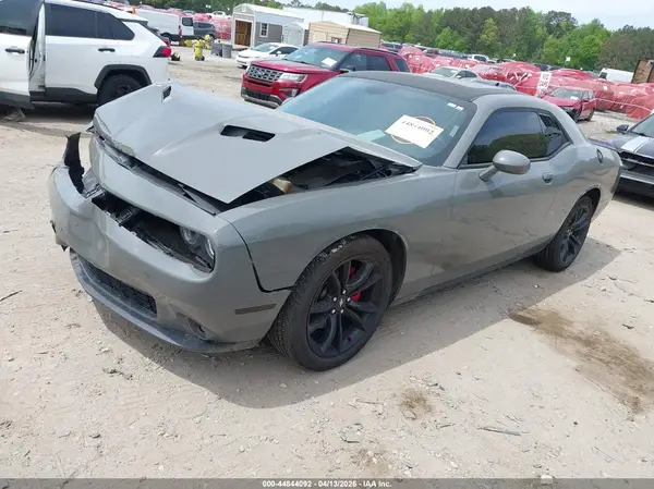 2C3CDZAG9JH322199 2018 DODGE CHALLENGER - Image 2