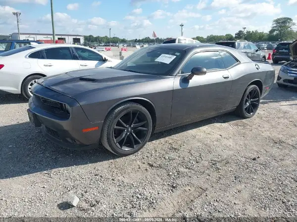 2C3CDZAG9JH322252 2018 DODGE CHALLENGER - Image 2