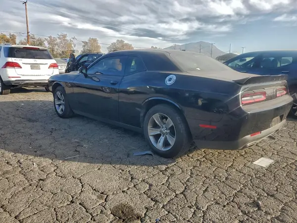 2C3CDZAG9JH327676 2018 DODGE CHALLENGER - Image 2