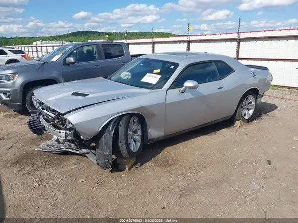 2C3CDZAG9PH565830 2023 DODGE CHALLENGER - Image 2