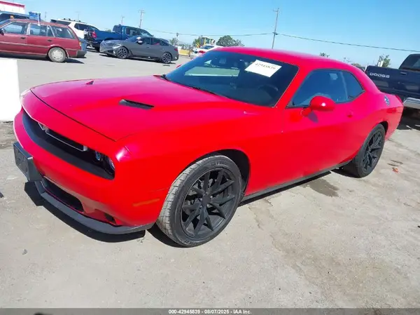 2C3CDZAGXGH137880 2016 DODGE CHALLENGER - Image 2