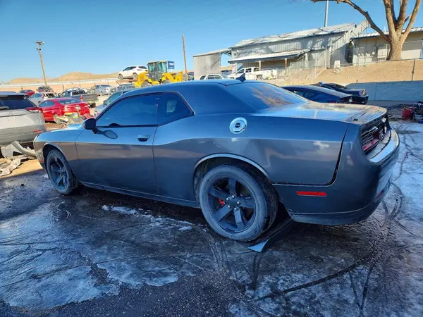 2C3CDZAGXGH137958 2016 DODGE CHALLENGER - Image 2