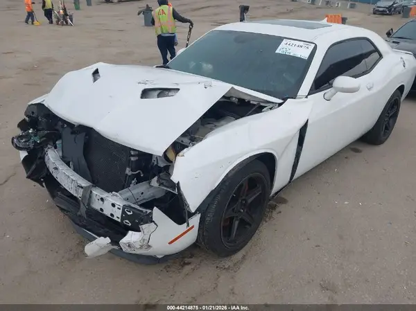 2C3CDZAGXGH142903 2016 DODGE CHALLENGER - Image 2