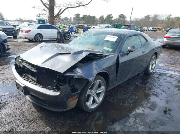 2C3CDZAGXGH330272 2016 DODGE CHALLENGER - Image 2