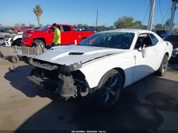 2C3CDZAGXGH336332 2016 DODGE CHALLENGER - Image 2