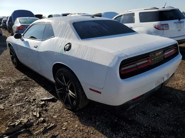 2C3CDZAGXGH344639 2016 DODGE CHALLENGER - Image 2