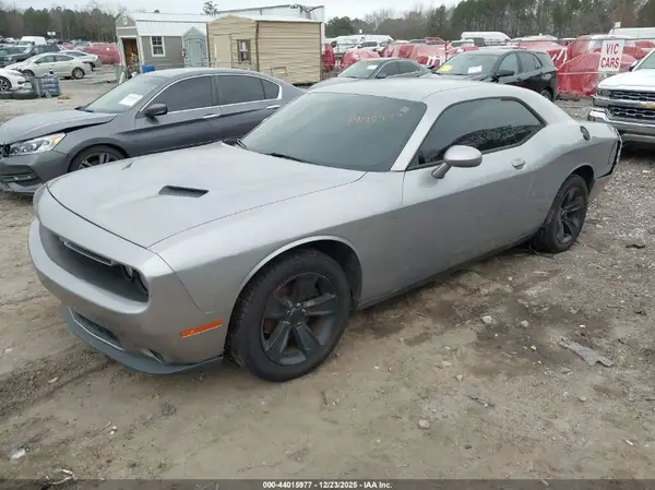 2C3CDZAGXGH351929 2016 DODGE CHALLENGER - Image 2
