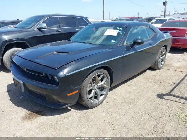 2C3CDZAGXHH501071 2017 DODGE CHALLENGER - Image 2