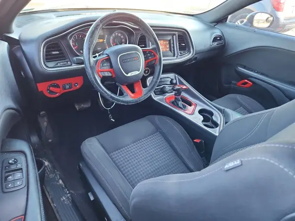 2C3CDZAGXHH568642 2017 DODGE CHALLENGER - Image 8
