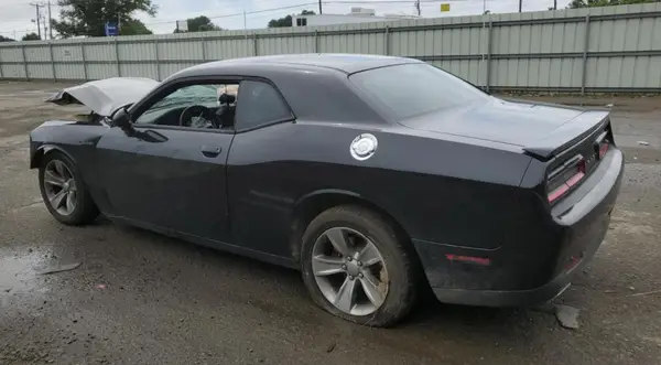 2C3CDZAGXHH601249 2017 DODGE CHALLENGER - Image 2