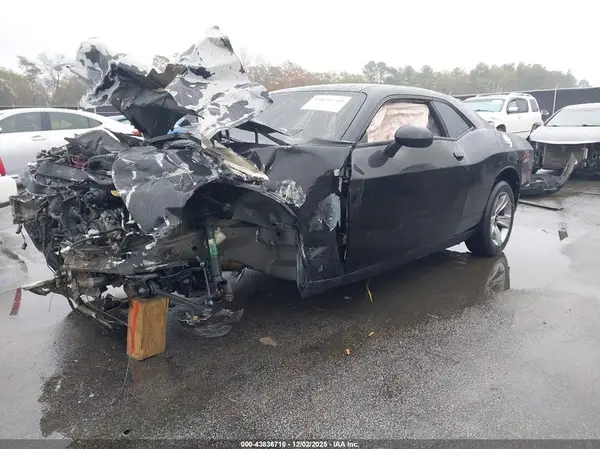 2C3CDZAGXHH632713 2017 DODGE CHALLENGER - Image 2
