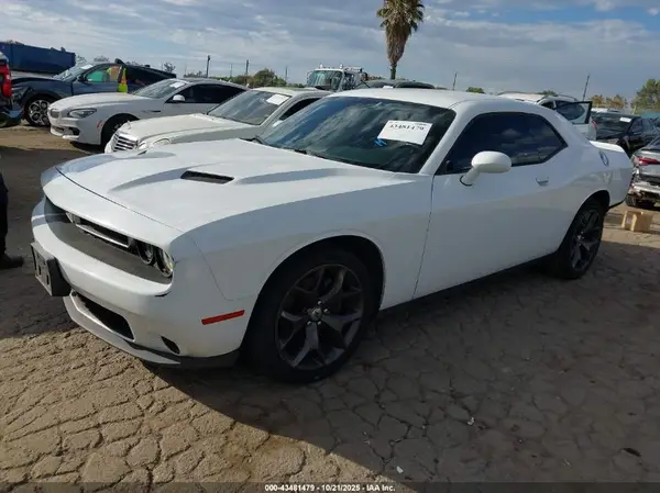 2C3CDZAGXHH633991 2017 DODGE CHALLENGER - Image 2