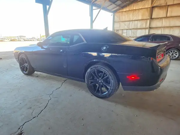 2C3CDZAGXHH651486 2017 DODGE CHALLENGER - Image 2