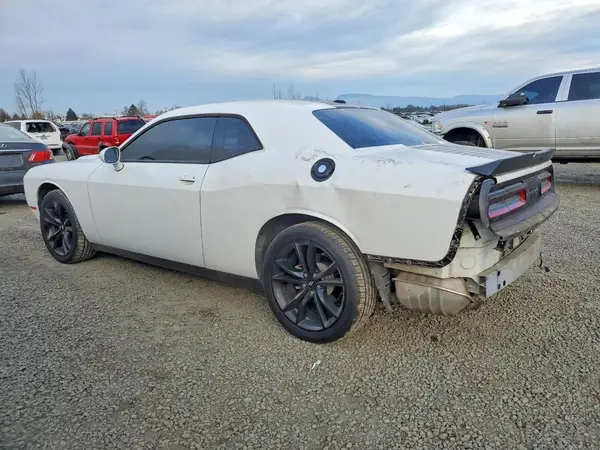 2C3CDZAGXJH153181 2018 DODGE CHALLENGER - Image 2