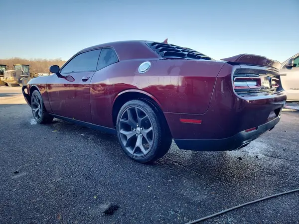2C3CDZAGXJH171437 2018 DODGE CHALLENGER - Image 2