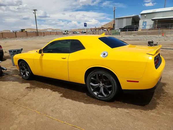 2C3CDZAGXJH200127 2018 DODGE CHALLENGER - Image 2