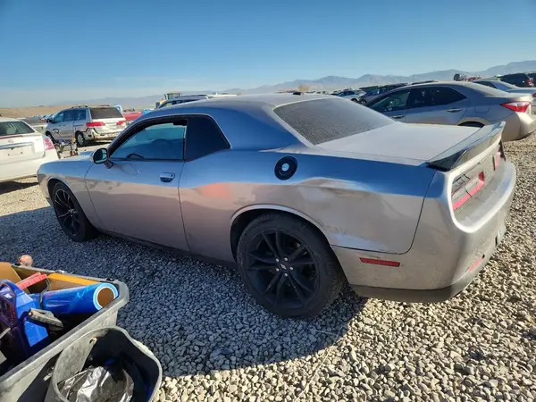 2C3CDZAGXJH204758 2018 DODGE CHALLENGER - Image 2