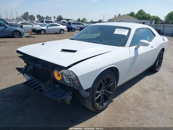 2C3CDZAGXJH216988 2018 DODGE CHALLENGER - Image 2