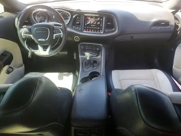 2C3CDZAGXJH229871 2018 DODGE CHALLENGER - Image 8