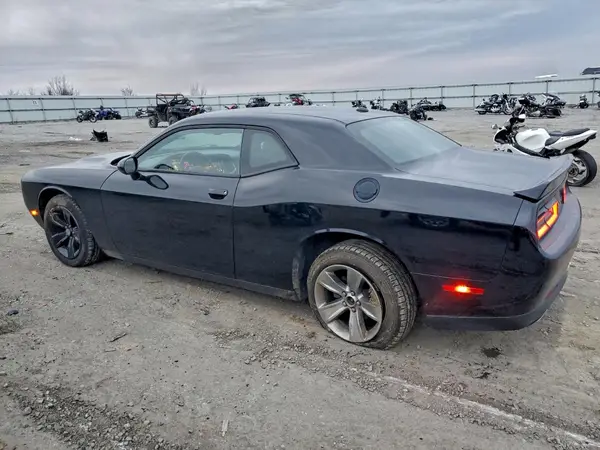 2C3CDZAGXJH241647 2018 DODGE CHALLENGER - Image 2
