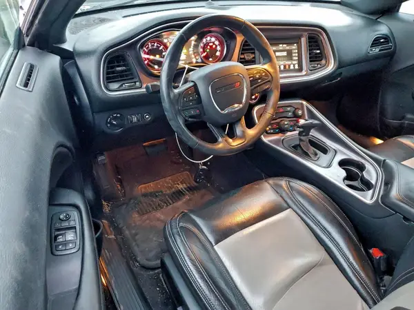 2C3CDZAGXJH241647 2018 DODGE CHALLENGER - Image 8