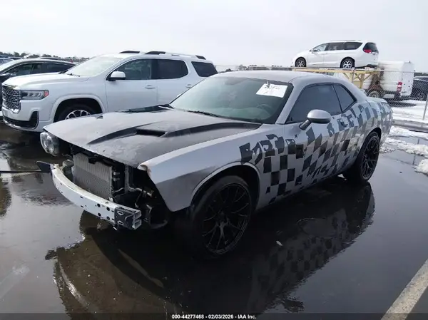 2C3CDZAGXJH242457 2018 DODGE CHALLENGER - Image 2