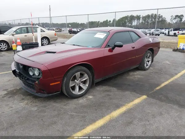 2C3CDZAGXJH255175 2018 DODGE CHALLENGER - Image 2