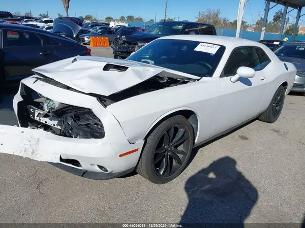 2C3CDZAGXJH255225 2018 DODGE CHALLENGER - Image 2
