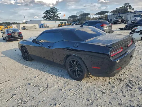 2C3CDZAGXJH286765 2018 DODGE CHALLENGER - Image 2