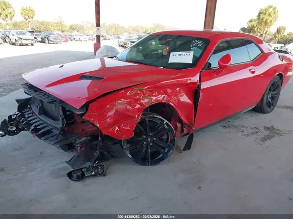 2C3CDZAGXJH305833 2018 DODGE CHALLENGER - Image 2