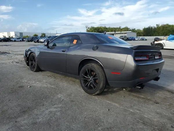 2C3CDZAGXJH311647 2018 DODGE CHALLENGER - Image 2