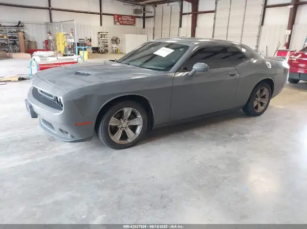 2C3CDZAGXJH334488 2018 DODGE CHALLENGER - Image 2