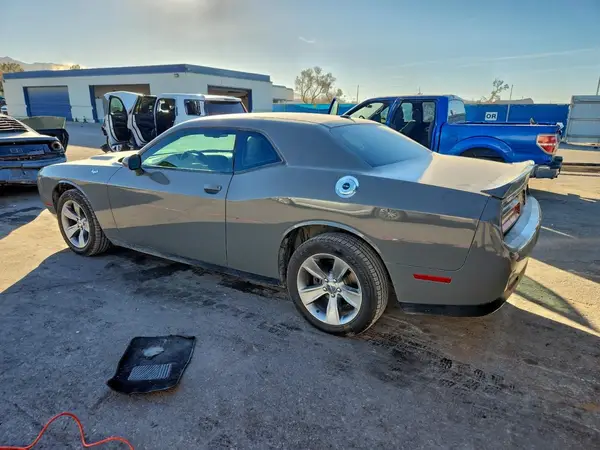 2C3CDZAGXKH629642 2019 DODGE CHALLENGER - Image 2