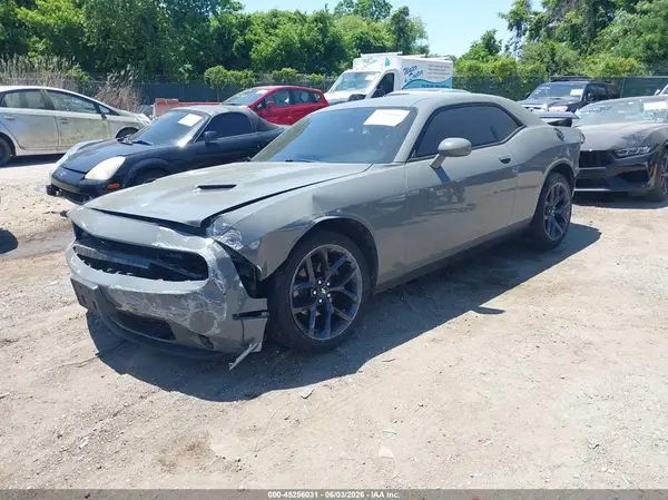 2C3CDZAGXKH719518 2019 DODGE CHALLENGER - Image 2
