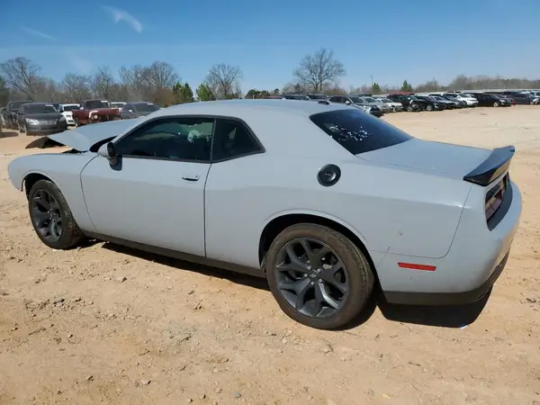 2C3CDZAGXLH235978 2020 DODGE CHALLENGER - Image 2